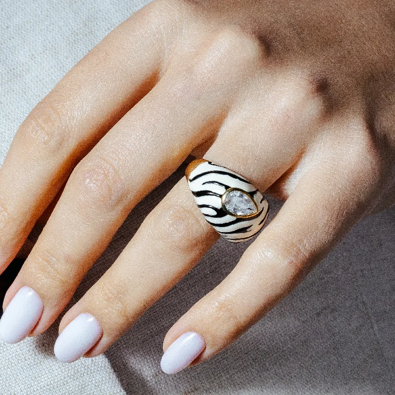 ladies ring fall leaf pattern-Clearance-Silver 925 Gold Plated Black White Enamel Clear Pear CZ Zebra Stripe Dome Ring - STR00873