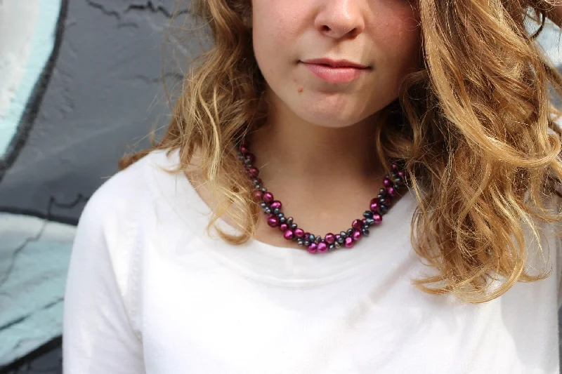 ladies-layered-rose-gold-necklace-Black & Magenta Pearls Necklace