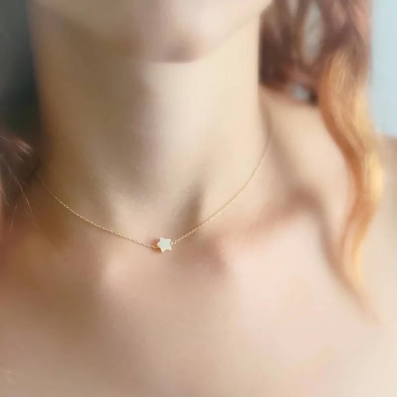 ladies-trendy-rose-gold-necklace-Tiny Star Necklace