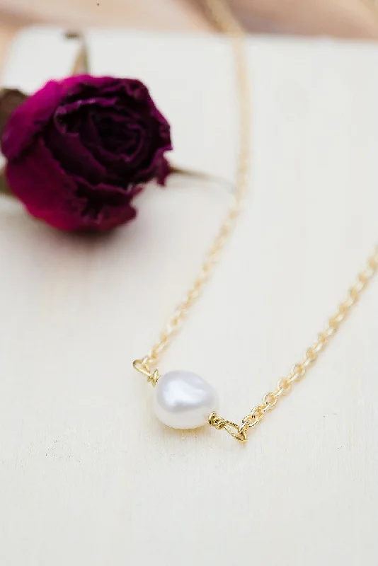 ladies-handmade-rose-gold-necklace-Dewdrop Pearl Necklace