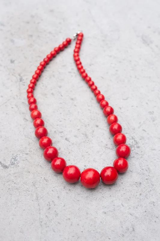 ladies-luxury-pearl-necklace-Red Howlite Necklace 18"