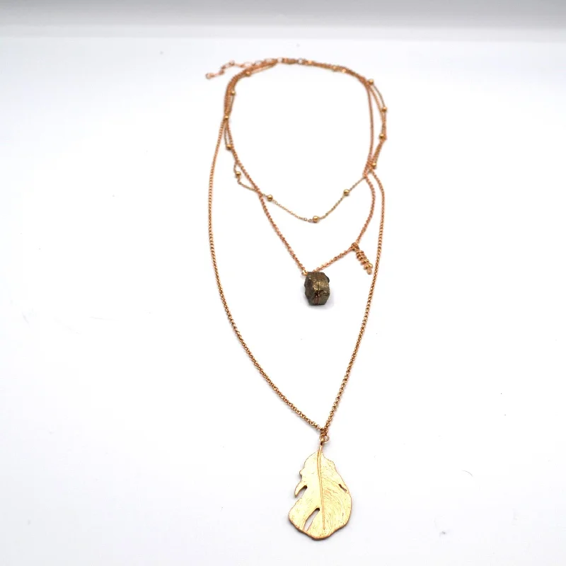 ladies-crystal-rose-gold-necklace-Feather and Stone Necklace