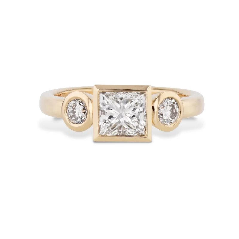 engagement-gold-classic-ring-Square and Round Bezel Set Diamond Engagement Ring