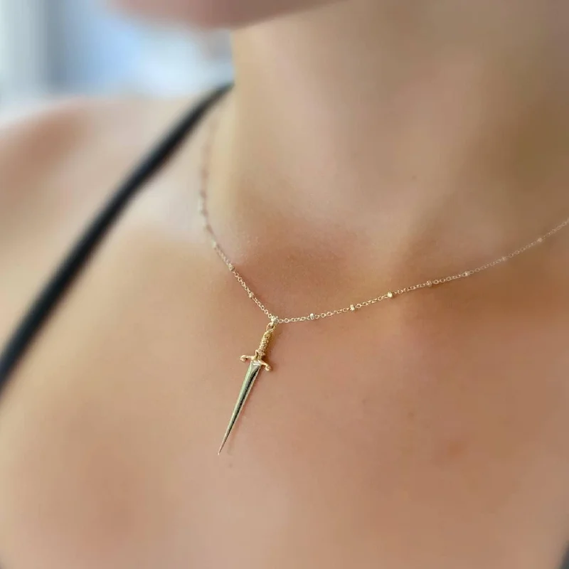 ladies-flower-rose-gold-necklace-Dagger Necklace