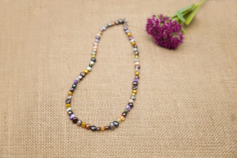 ladies-pendant-diamond-necklace-Multicolor Pearl Necklace