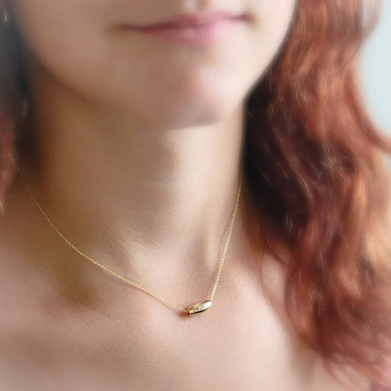 ladies-pendant-necklace-Modern Gold Necklace